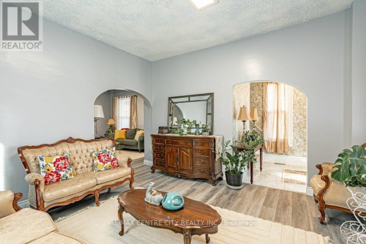 Photo 6 at 52 Princess Avenue, St. Thomas