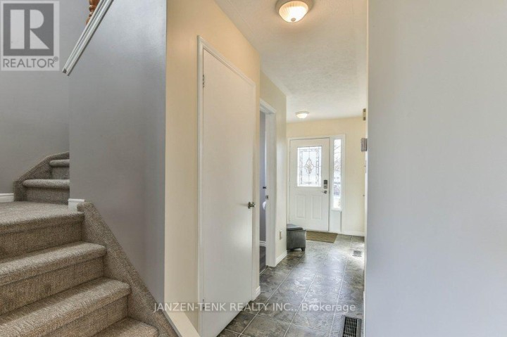 Photo 5 at 60 Beckett Boulevard, Tillsonburg
