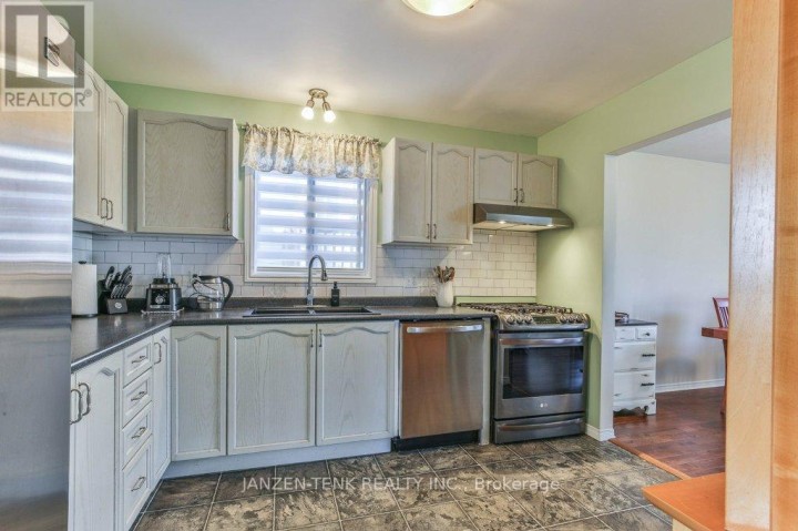 Photo 6 at 60 Beckett Boulevard, Tillsonburg