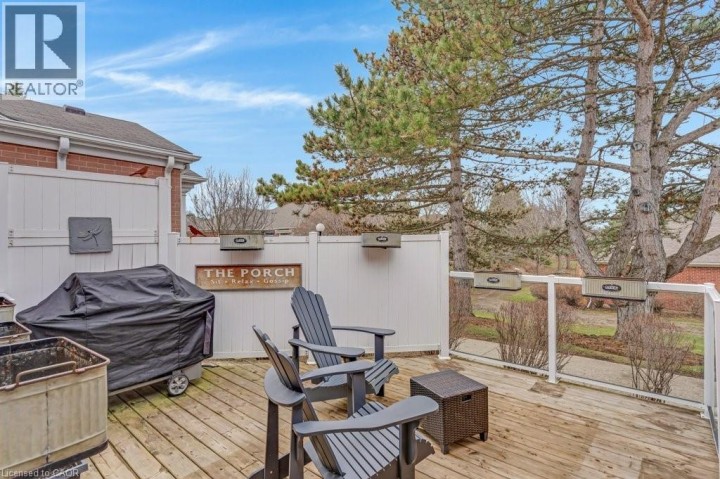 Photo 11 at 4 - 341 N George Street, Victoria, Cambridge