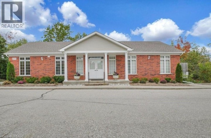 Photo 38 at 4 - 341 N George Street, Victoria, Cambridge