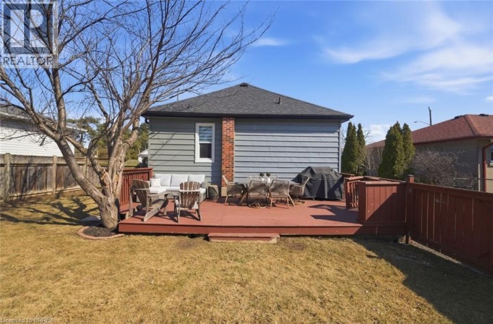 Photo 27 at 31 Willow Drive, Fairview / Greenbrier, Brantford