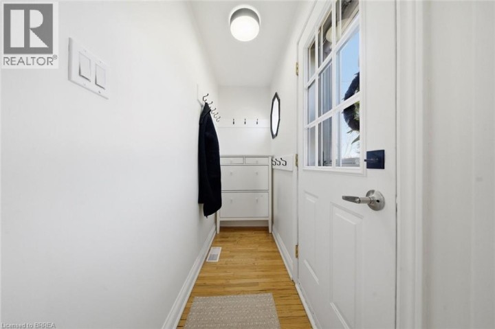 Photo 6 at 31 Willow Drive, Fairview / Greenbrier, Brantford