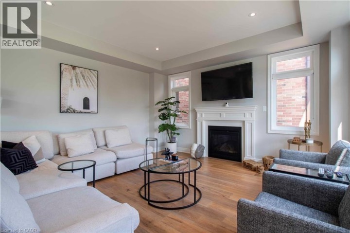 Photo 18 at 19 Secinaro Avenue, Southcote / Duff’s Cors, Ancaster