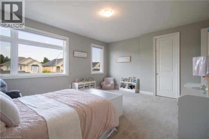 Photo 36 at 19 Secinaro Avenue, Southcote / Duff’s Cors, Ancaster