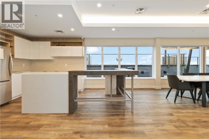 Photo 20 at 409 - 34 Norman Street, Fairview / Greenbrier, Brantford