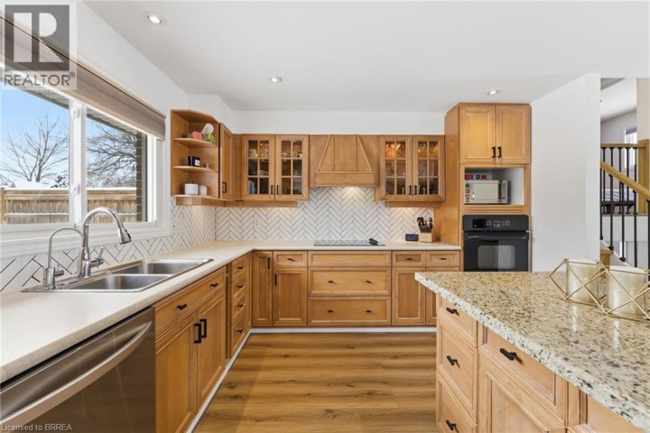 Photo 12 at 35 Hickery Place, Echo Place, Brantford