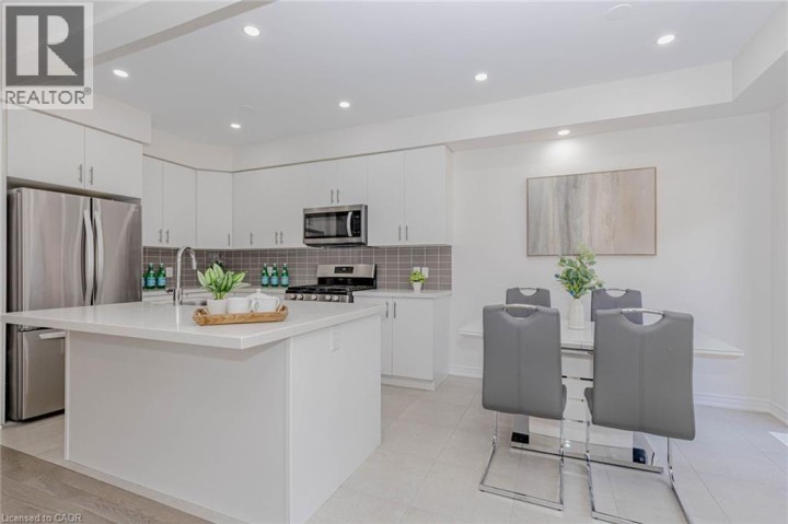 Photo 19 at 172 Beckview Drive, Downtown Kitchener / East Ward, Kitchener