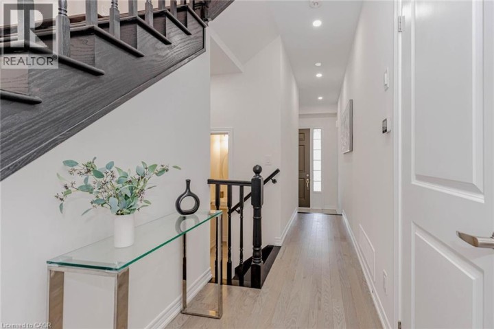 Photo 6 at 172 Beckview Drive, Downtown Kitchener / East Ward, Kitchener