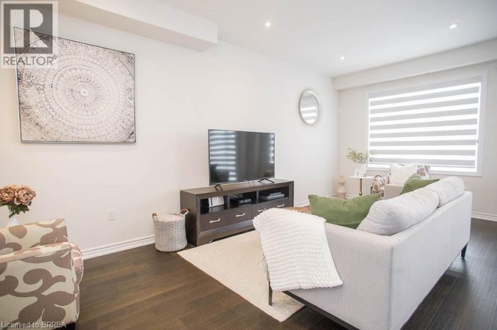 Photo 7 at 7 - 1 Tom Brown Drive, Innerkip (Victoria Park), Woodstock