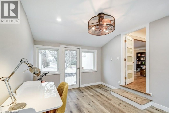 Photo 13 at 34 Oakley Court, Dancaster / Nakoma / Maple Lane, Ancaster