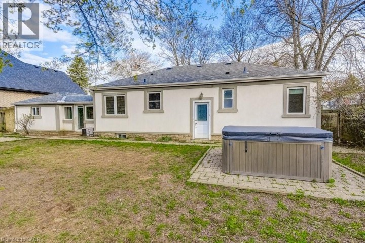 Photo 22 at 34 Oakley Court, Dancaster / Nakoma / Maple Lane, Ancaster