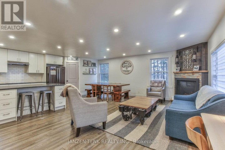 Photo 5 at 9114 Rogers Road, Rural Malahide, Malahide