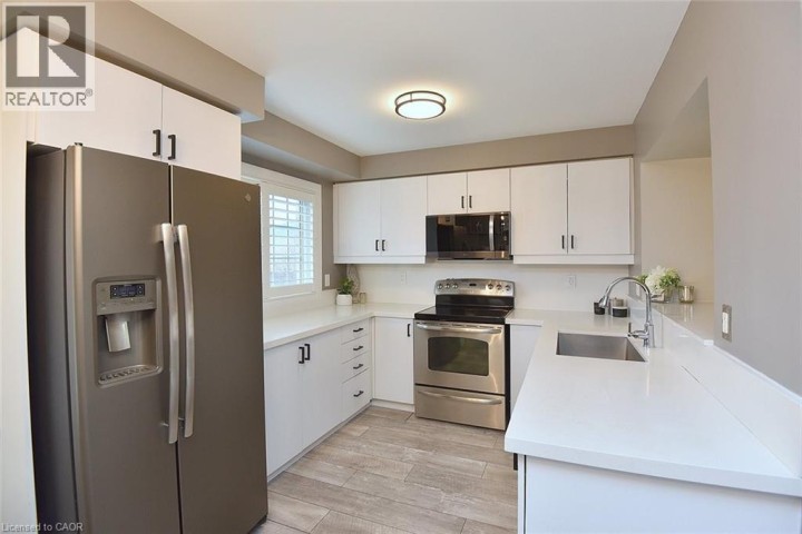 Photo 13 at 13 Emick Drive, Meadowlands, Ancaster