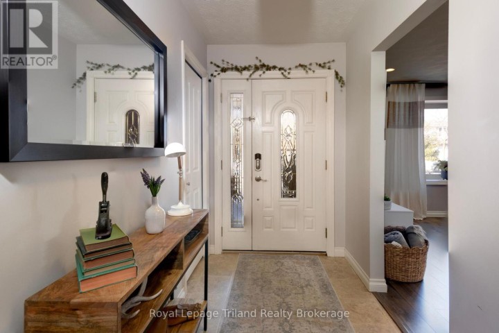 Photo 3 at 26 Knowles Drive, Woodstock - North, Woodstock