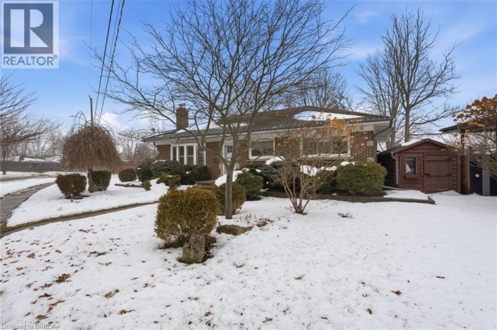 Photo 4 at 37 Hillier Crescent, Sky Acres, Brantford