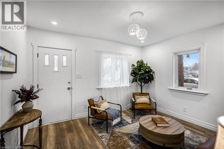 Photo 3 at 35 Eighth Avenue, Eagle Place East, Brantford