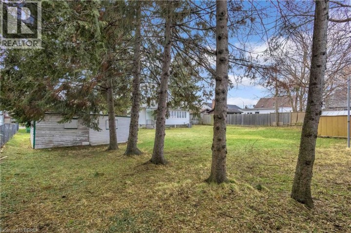Photo 35 at 35 Eighth Avenue, Eagle Place East, Brantford