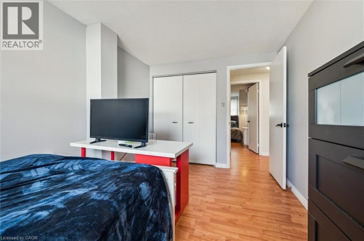 Photo 25 at 37 Edgemere Drive, Churchill Park / Moffatt Creek, Cambridge