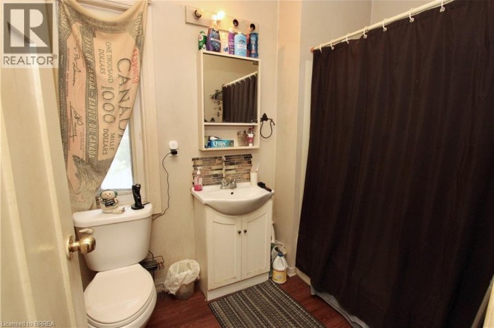 Photo 12 at 62 Arthur Street, Victoria / Arthur, Brantford