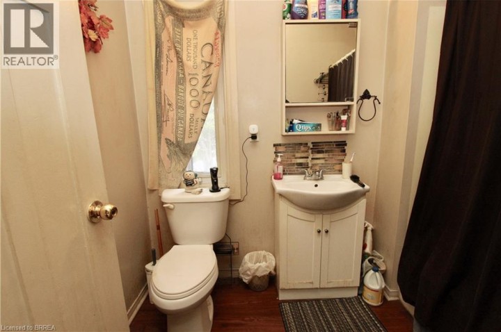 Photo 13 at 62 Arthur Street, Victoria / Arthur, Brantford