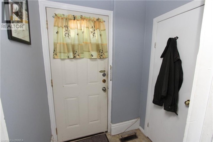 Photo 14 at 62 Arthur Street, Victoria / Arthur, Brantford