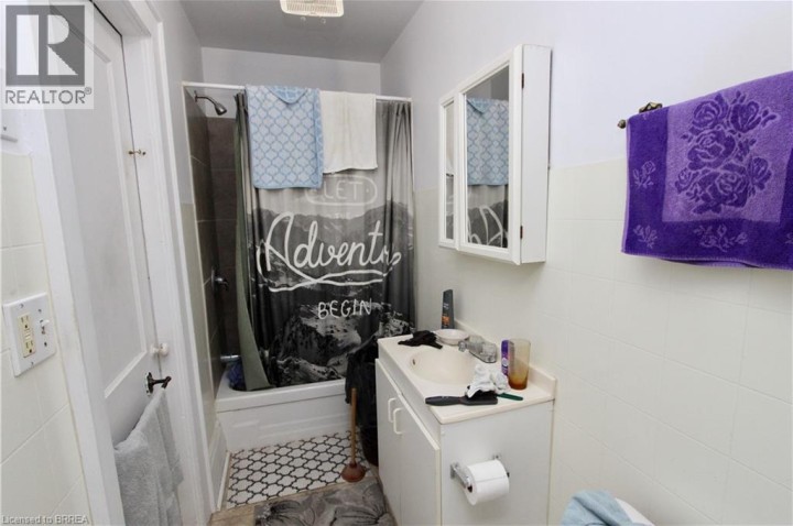 Photo 21 at 62 Arthur Street, Victoria / Arthur, Brantford