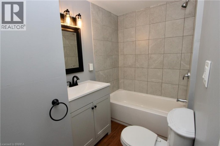 Photo 41 at 62 Arthur Street, Victoria / Arthur, Brantford