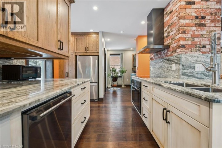 Photo 15 at 838 Moore Street, Preston South, Cambridge