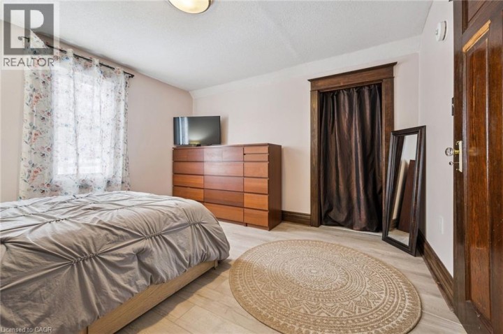 Photo 22 at 838 Moore Street, Preston South, Cambridge