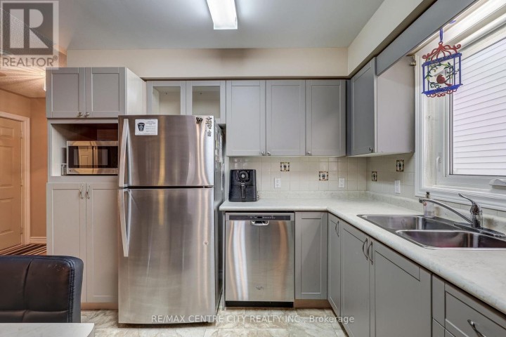 Photo 4 at 19 Brasher Drive, Tillsonburg