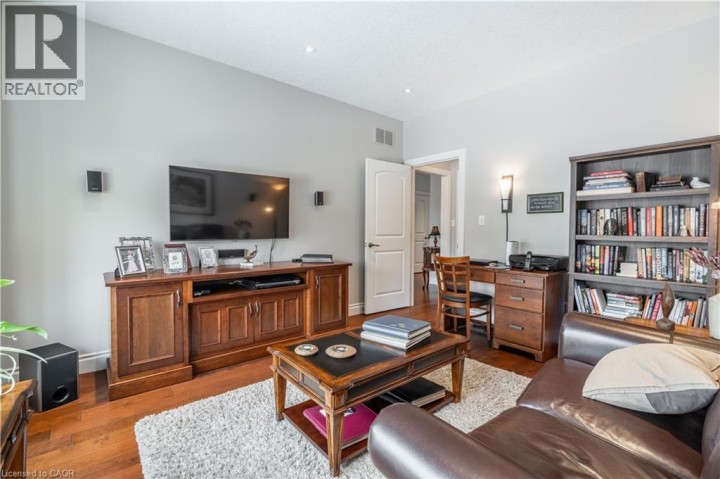 Photo 11 at 200 Falling Brook Drive, Oakhill / Clearview Ancaster Heights / Mohawk, Ancaster