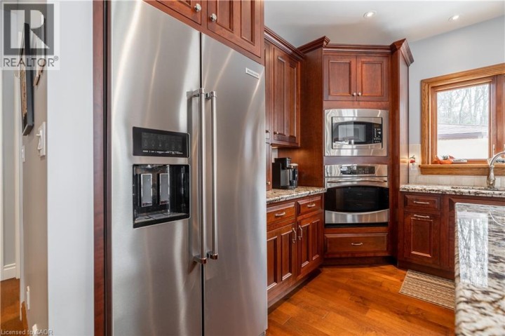 Photo 18 at 200 Falling Brook Drive, Oakhill / Clearview Ancaster Heights / Mohawk, Ancaster