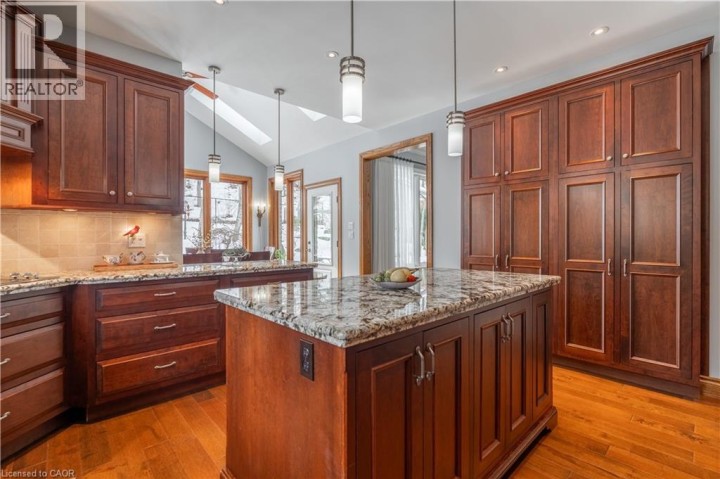 Photo 20 at 200 Falling Brook Drive, Oakhill / Clearview Ancaster Heights / Mohawk, Ancaster