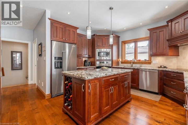 Photo 21 at 200 Falling Brook Drive, Oakhill / Clearview Ancaster Heights / Mohawk, Ancaster