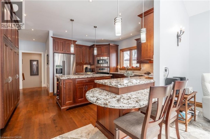 Photo 23 at 200 Falling Brook Drive, Oakhill / Clearview Ancaster Heights / Mohawk, Ancaster