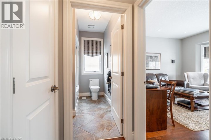 Photo 8 at 200 Falling Brook Drive, Oakhill / Clearview Ancaster Heights / Mohawk, Ancaster