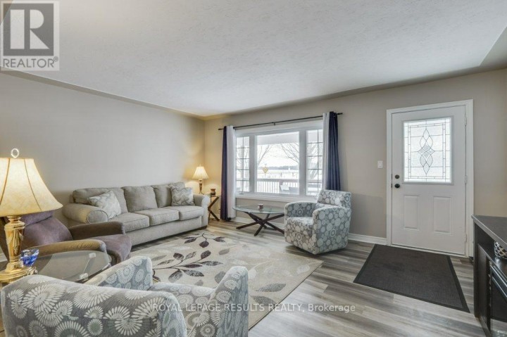 Photo 6 at 6247 Imperial Road, Rural Malahide, Malahide