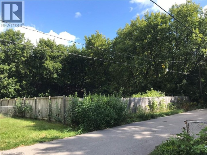 Photo 3 at 38 Brock Lane, East Ward, Brantford