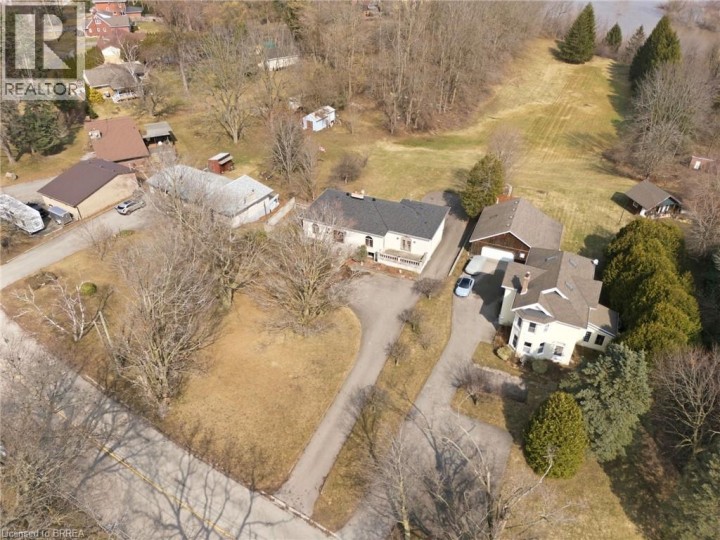 Photo 43 at 46 Tutela Heights, Tutela Heights, Brantford