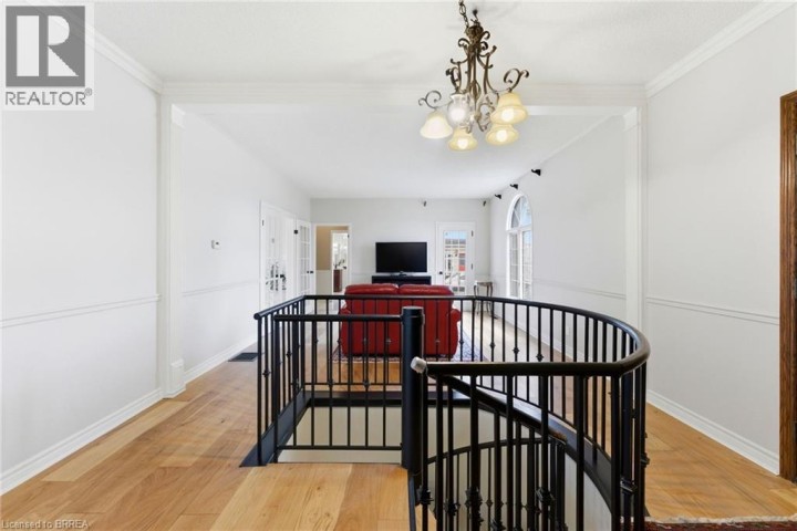 Photo 7 at 46 Tutela Heights, Tutela Heights, Brantford