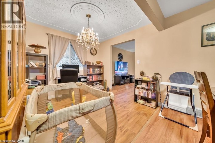 Photo 10 at 15 Anderson Drive, Churchill Park / Moffatt Creek, Cambridge