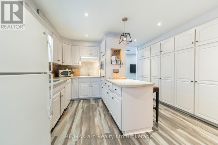 Photo 16 at 13 N Potters Road, Tillsonburg