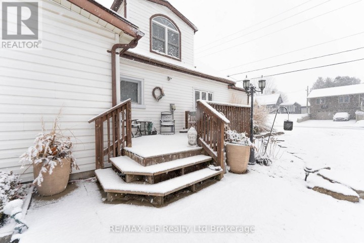 Photo 2 at 13 N Potters Road, Tillsonburg