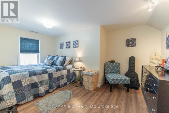 Photo 32 at 13 N Potters Road, Tillsonburg