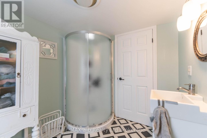 Photo 34 at 13 N Potters Road, Tillsonburg