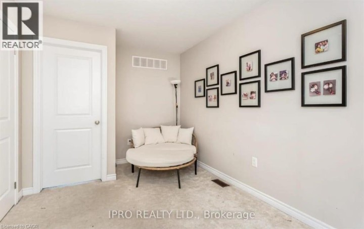 Photo 13 at 78 - 324 Equestrian Way, Briardean / River Flats / Beaverdale, Cambridge