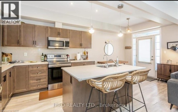 Photo 7 at 78 - 324 Equestrian Way, Briardean / River Flats / Beaverdale, Cambridge
