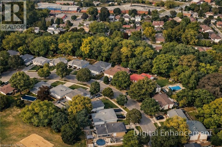 Photo 3 at 36 Hillcrest Avenue, Hillcrest, Brantford