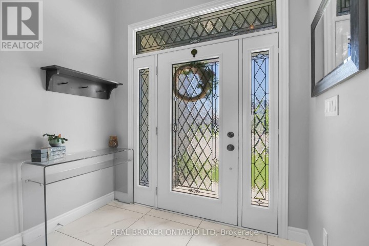 Photo 3 at 27 Glenwood Street, St. Thomas